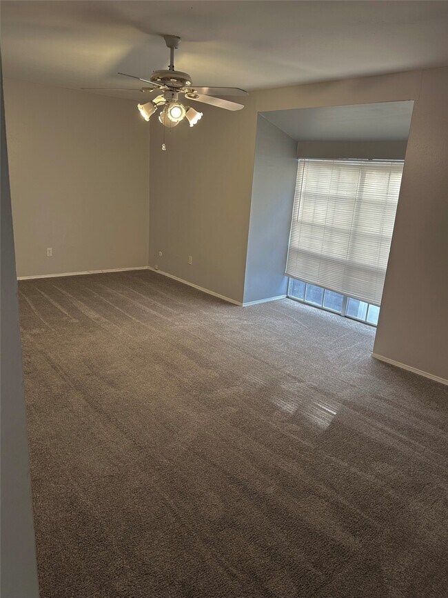 Building Photo - 12633 Memorial Dr