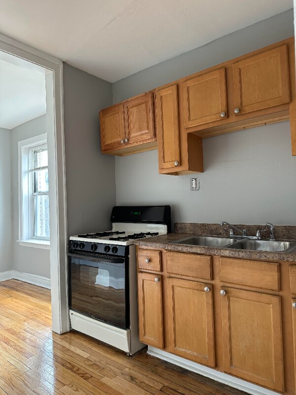 Foto principal - 3723-3729 W Grand Ave