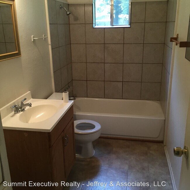 Building Photo - 2 br, 1 bath House - 2826 Rebel Dr.