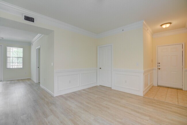 Building Photo - 224 Murcia Dr