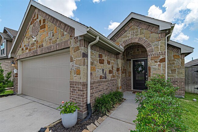 Foto del edificio - 24015 Shumard Grove Ln