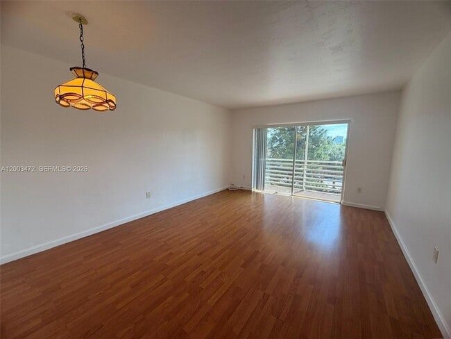 Foto del edificio - 20200 NE 27th Ct