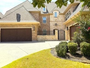 Building Photo - 8127 Shackelford Dr