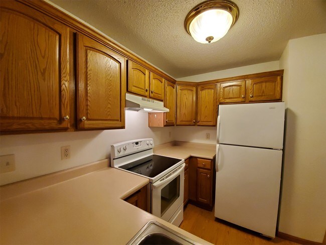 Building Photo - 504 Barnett Dr