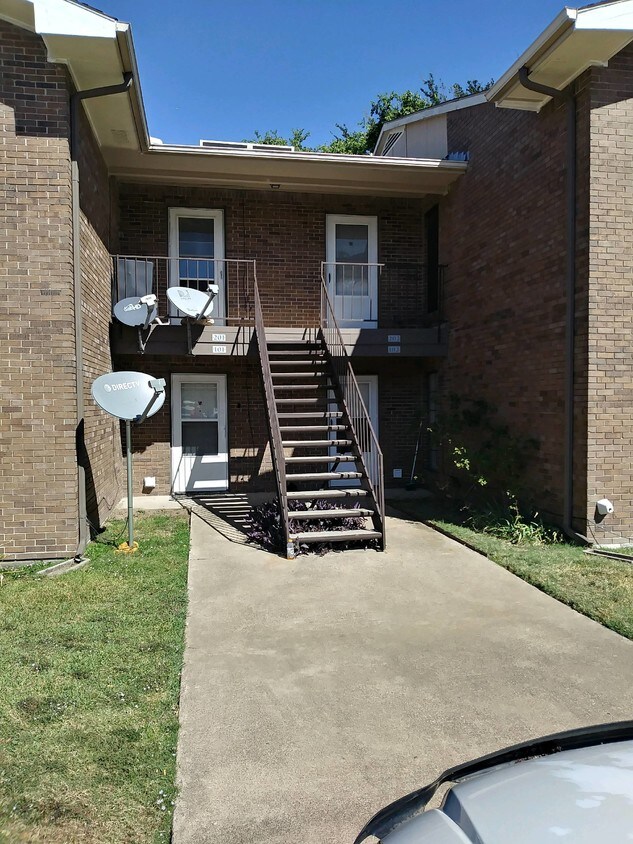 Front entrance - 4484 Chaha Rd