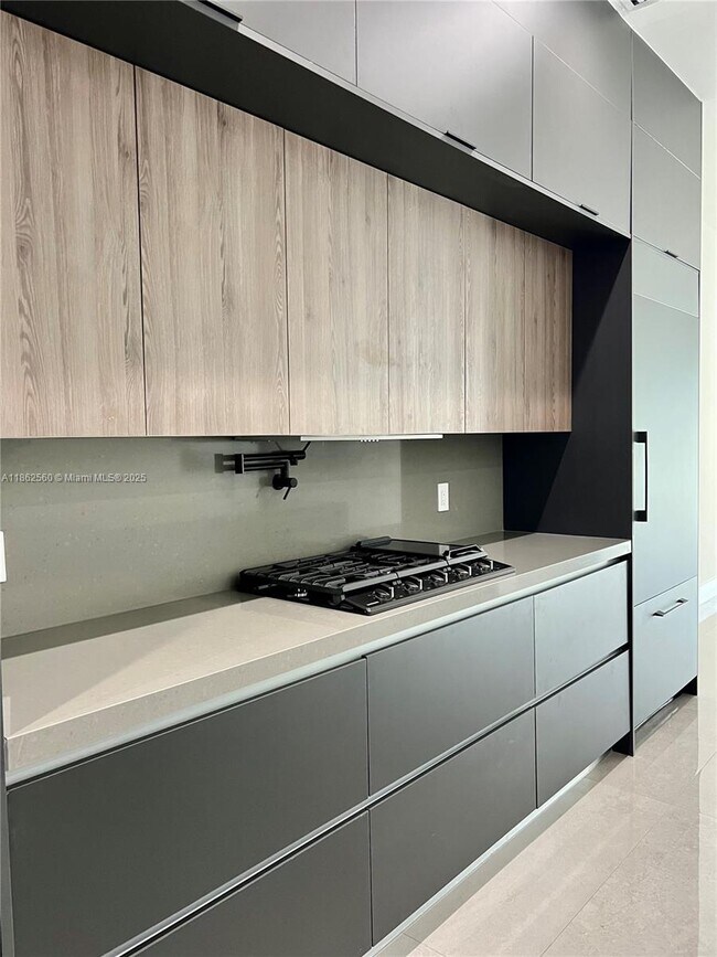 Foto del edificio - 815 NE 17th Terrace