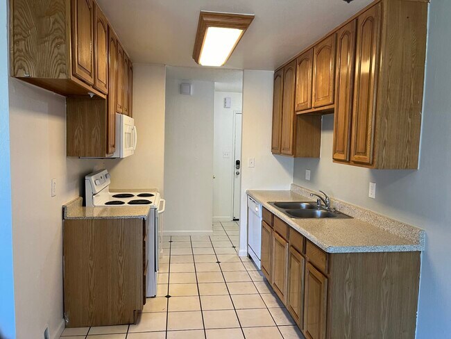 Foto del edificio - 6112 Jack London Cir