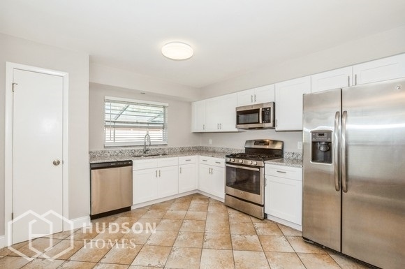 Building Photo - SELF TOUR NOW! - 2747 Sumba Ave, Orlando, ...