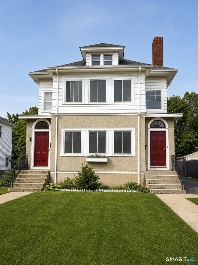 Building Photo - 62 S Quaker Ln