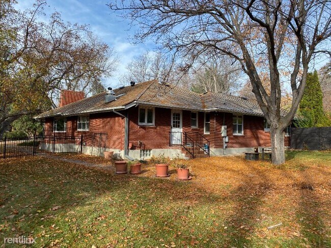 Foto del edificio - 3 br, 2 bath House - 552 Highland Park Dr