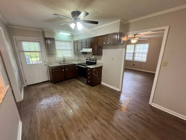 Building Photo - 204 Bonaventure Dr
