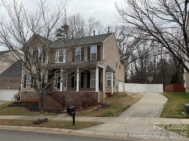 Foto del edificio - 15622 Troubadour Ln