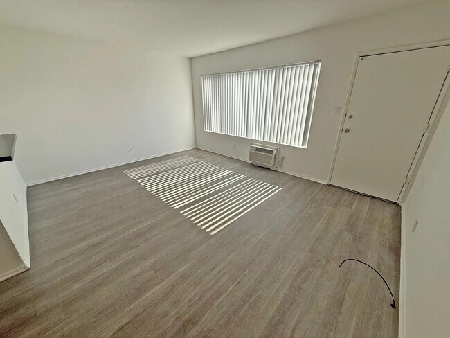 Foto del edificio - 3365 Keystone Av