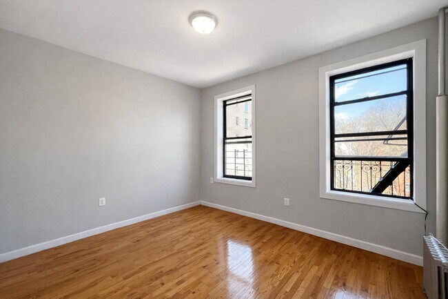 Foto del edificio - 148 W 142nd St