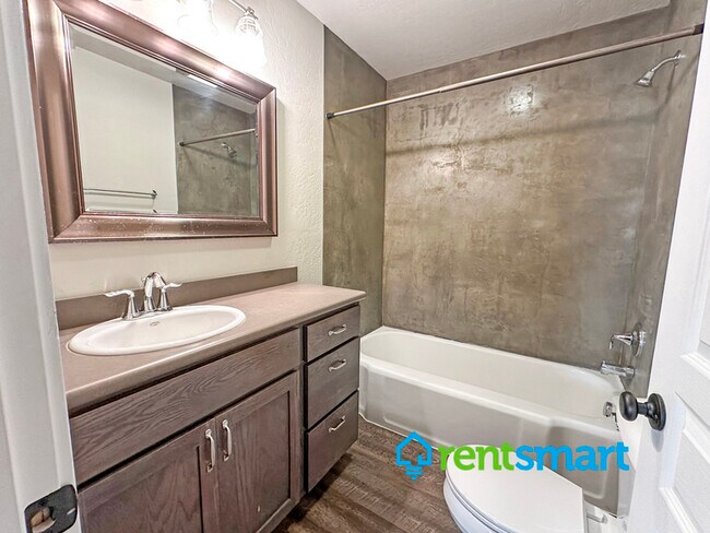 Foto del edificio - 2003 S 4th St W