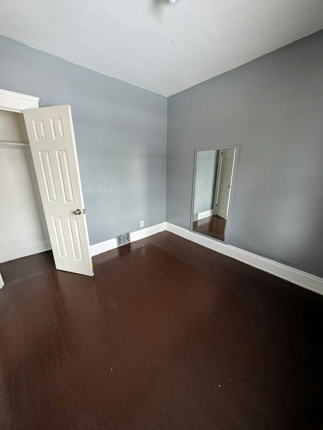 Foto del edificio - 3326 W 73rd St