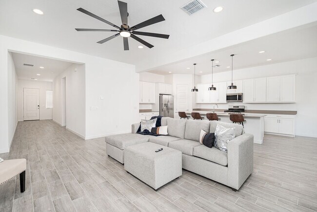 Foto del edificio - 3260 W Peak View Rd
