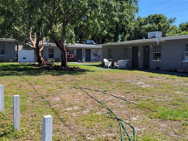Building Photo - 1127 Pinellas St
