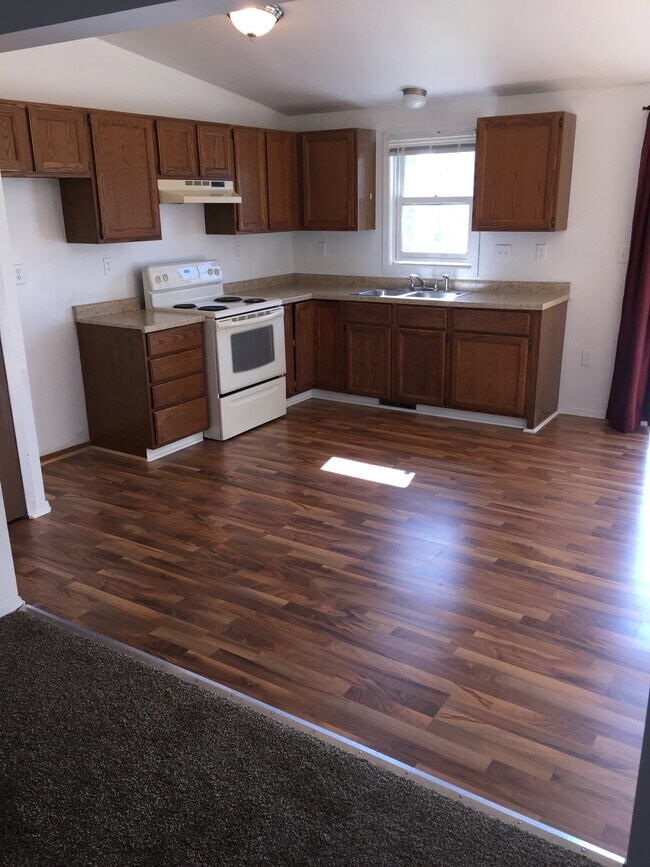 Kitchen - 133 Holly Pines Ct