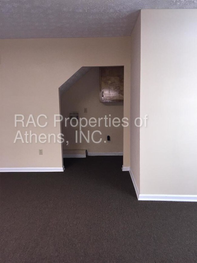 Building Photo - 291 Highland Park Dr