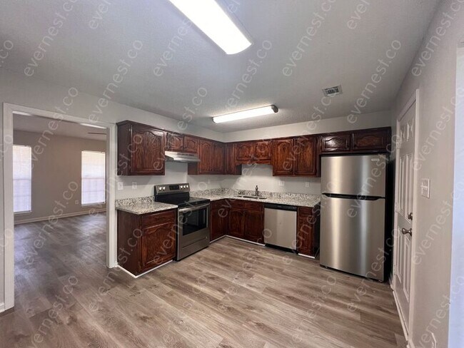 Building Photo - 9165 Kirkwood Ln