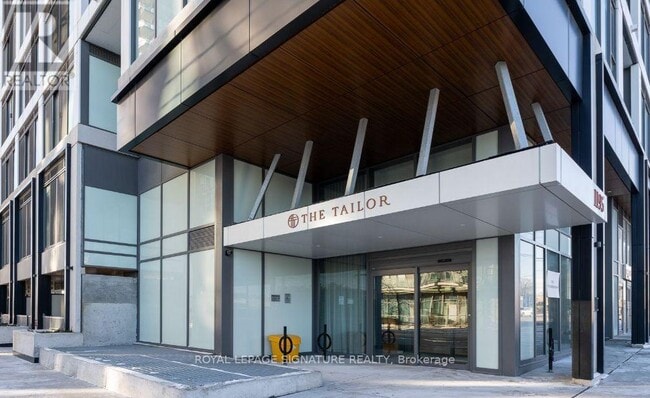 Building Photo - 1195 The Queensway