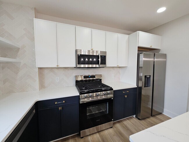 Foto del edificio - Amazing 3 bedroom 2.5 bath House for Rent ...