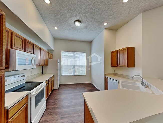 Building Photo - 12636 Enclave Dr