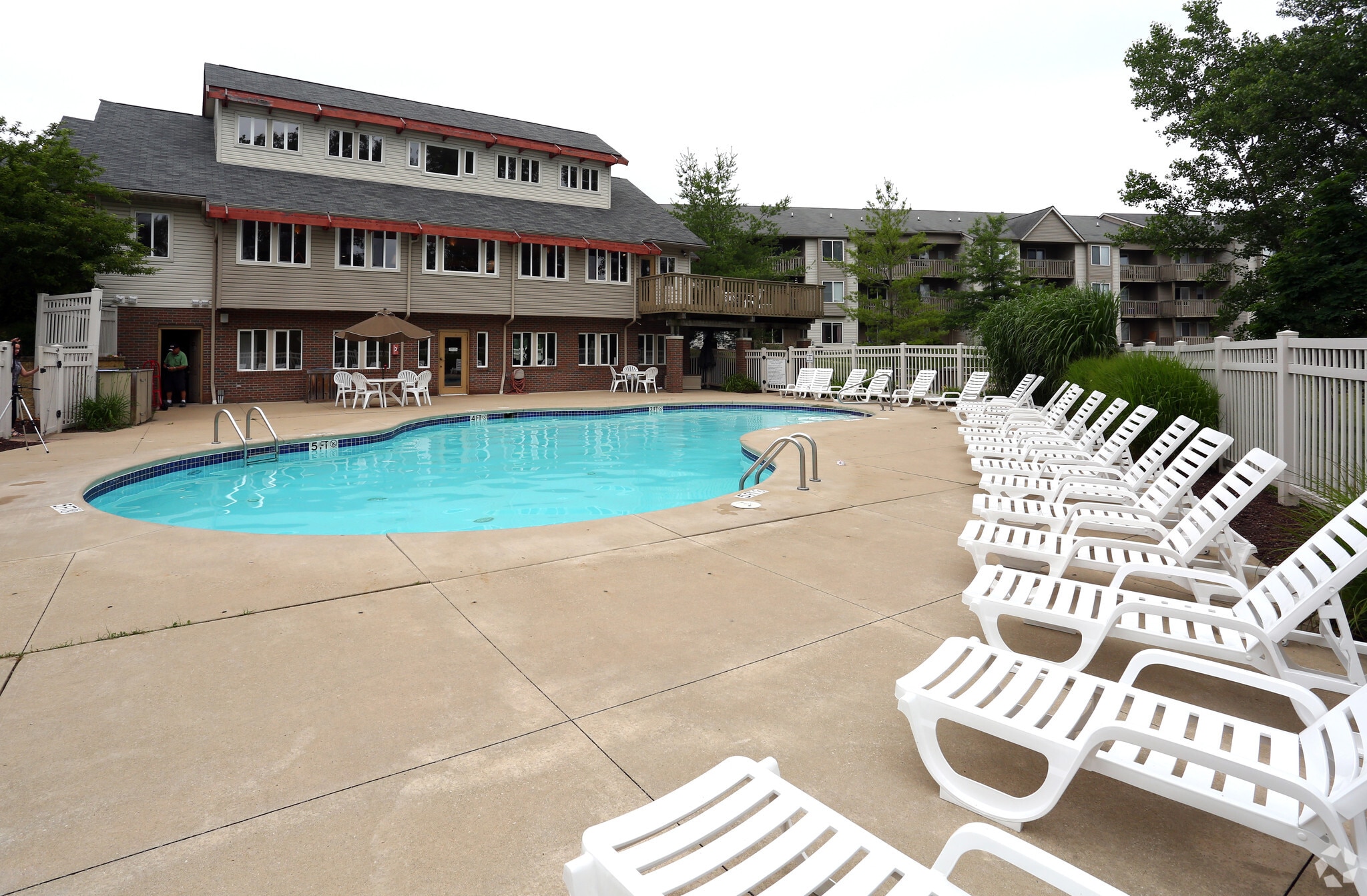 Bridgewater Park Apartments – photo 1