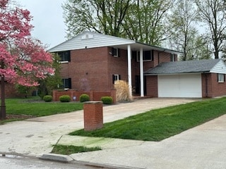 Building Photo - 2220 Aldo Blvd