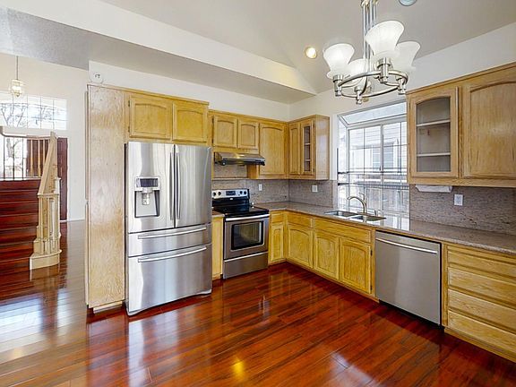 Foto del edificio - 3bed 2bath Currently Available for Rent
