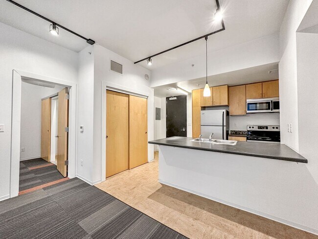 Interior Photo - The Des Moines Building