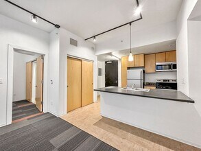 Interior Photo - The Des Moines Building