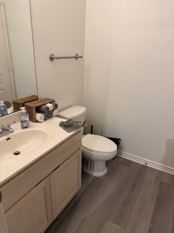 Building Photo - 528 Refugio St