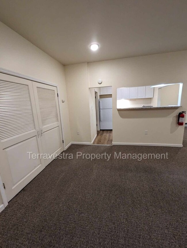 Photo - 6 S Main St Apartment