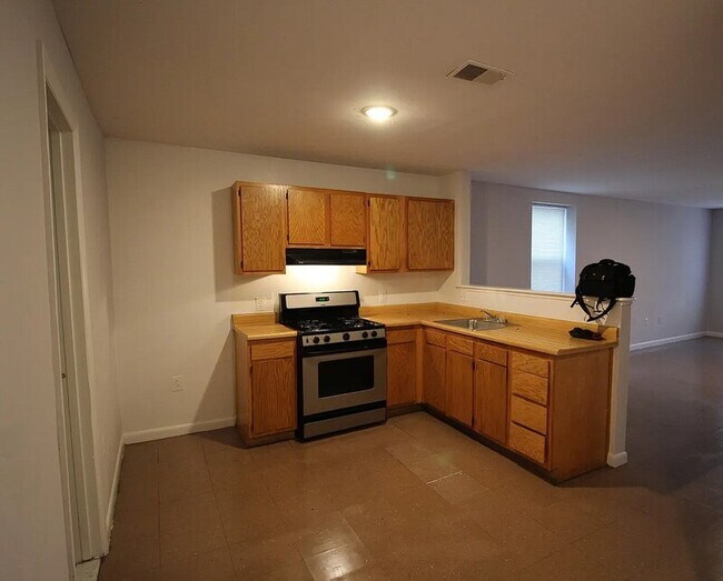 Foto del edificio - 883 N 42nd St