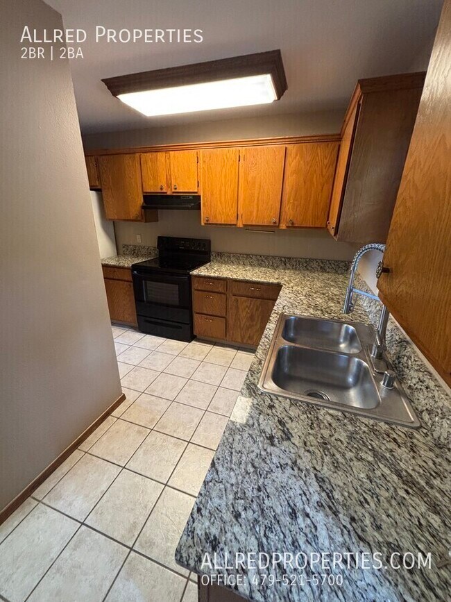 Foto del edificio - 2481 N Brophy Ave