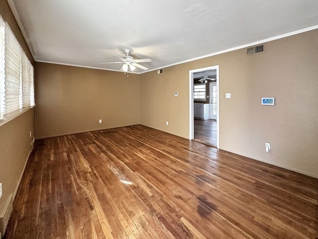 Foto del edificio - 204 E Mesa Dr