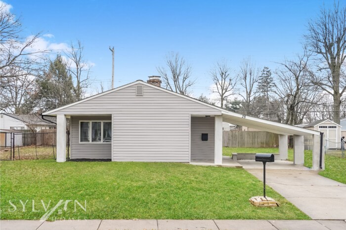 Primary Photo - Feel right at home in this charming 3 bedr...