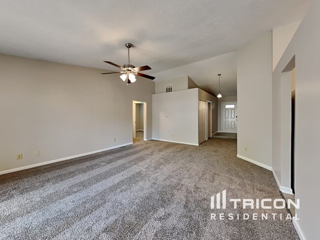 Foto del edificio - 7436 Glensford Dr