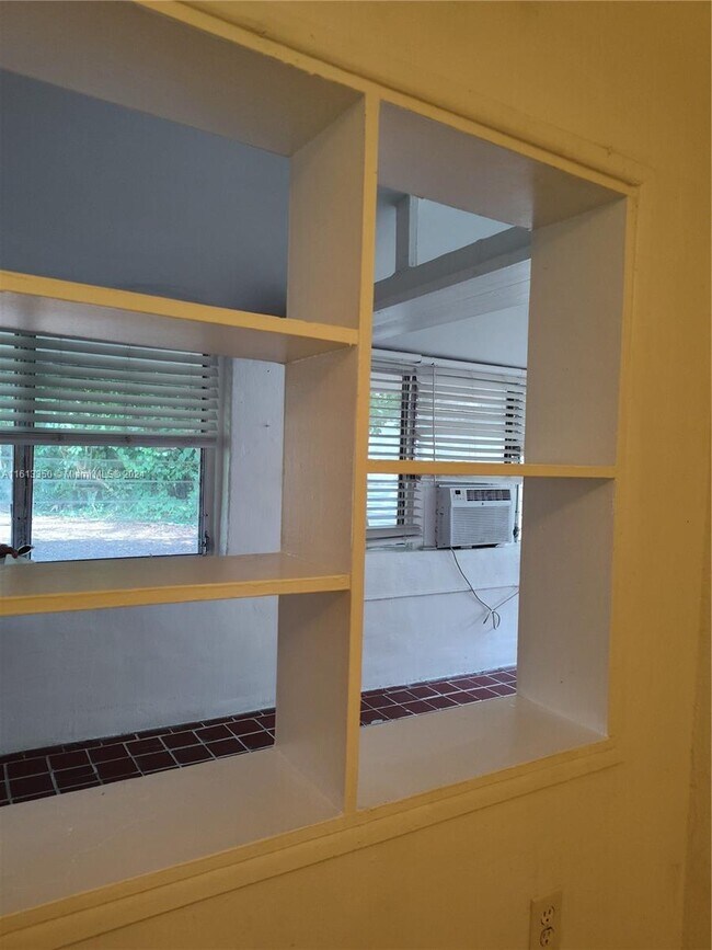 Building Photo - 11342 Peachtree Dr