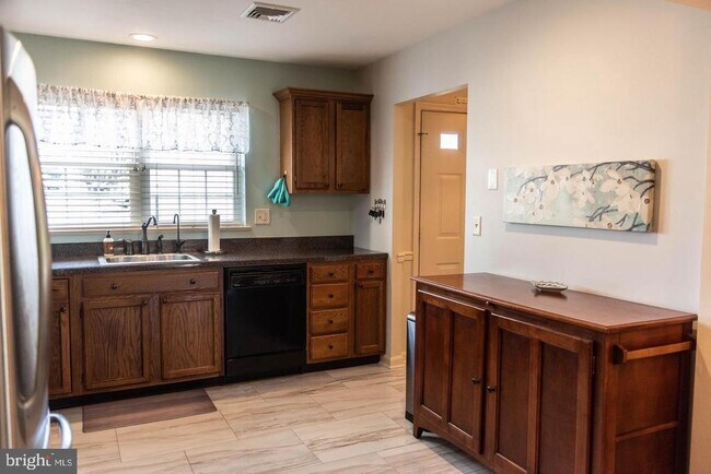 Foto del edificio - 609 Cambridge Ct