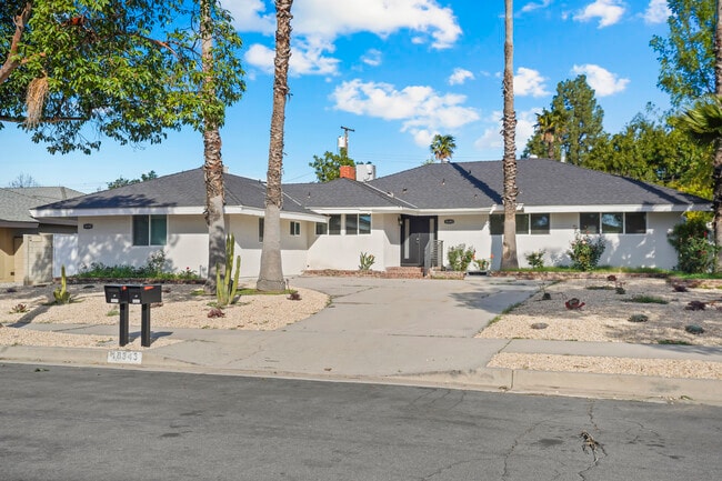 Building Photo - 18343 San Jose St