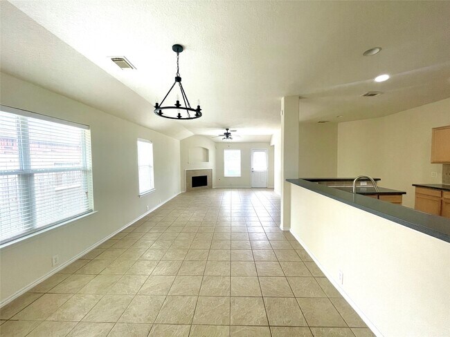 Building Photo - 5811 La Crema
