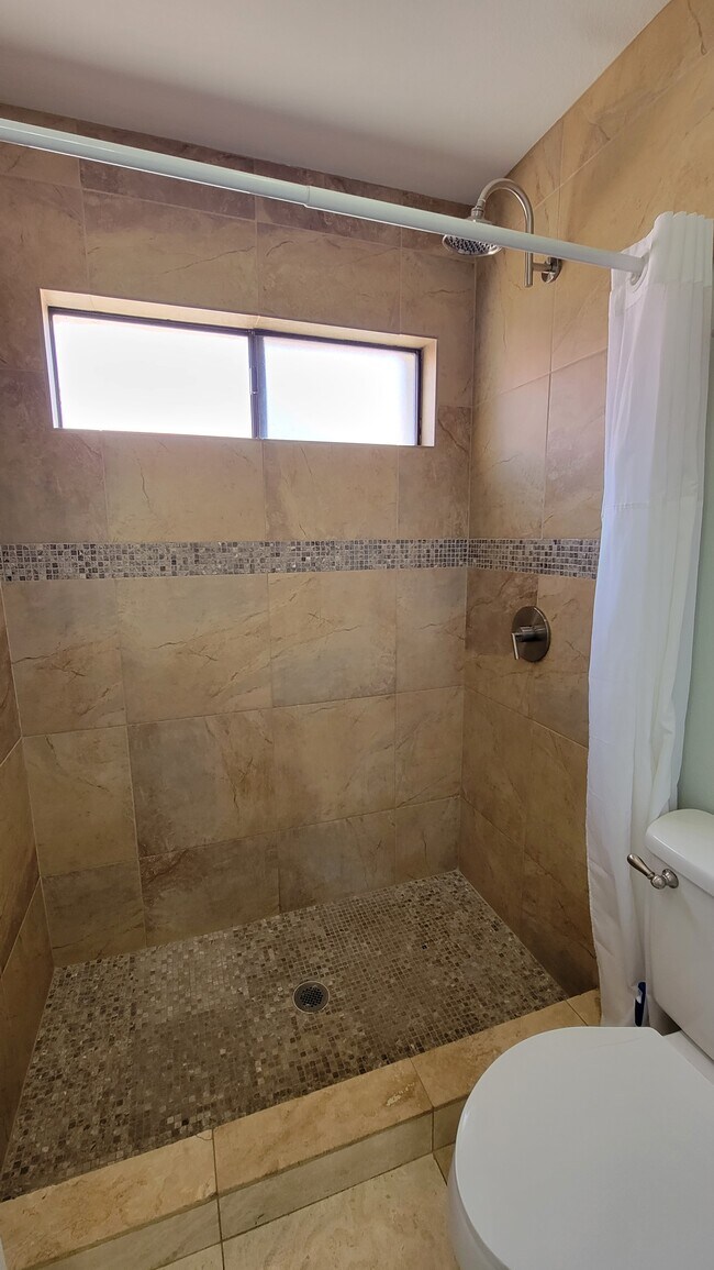 Foto del edificio - 11666 N 28th Dr