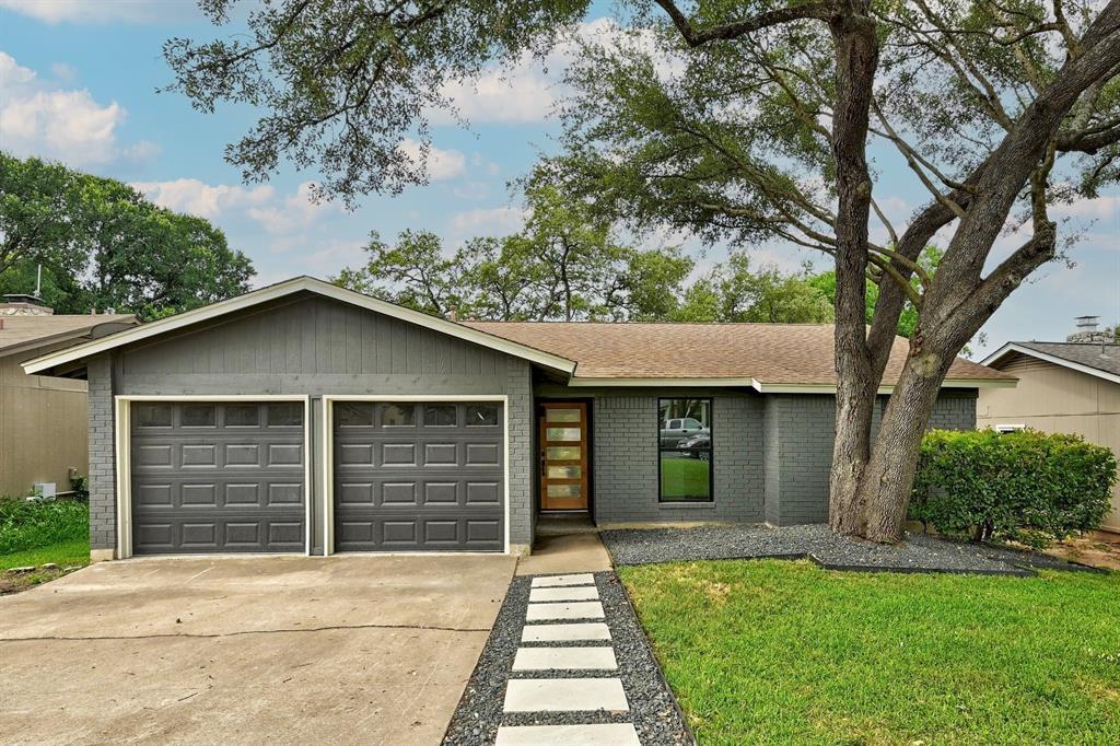 Primary Photo - 1013 Hillside Oaks Dr