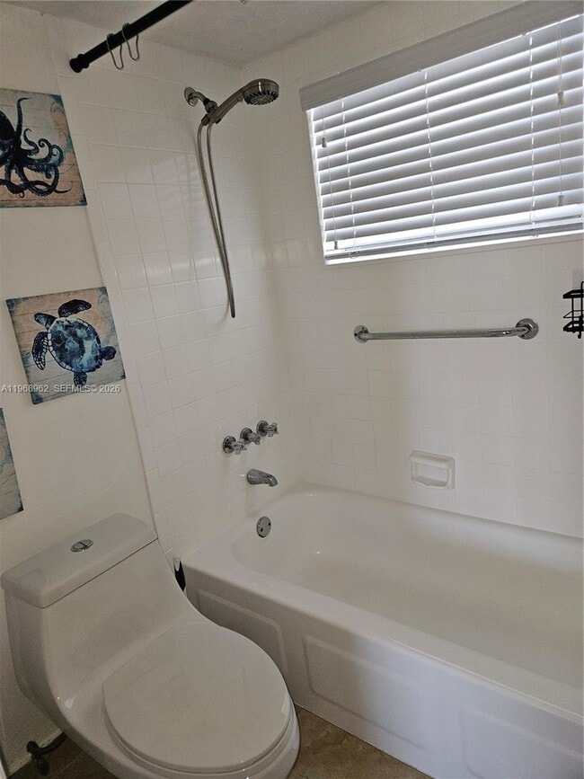 Foto del edificio - 9441 Live Oak Pl