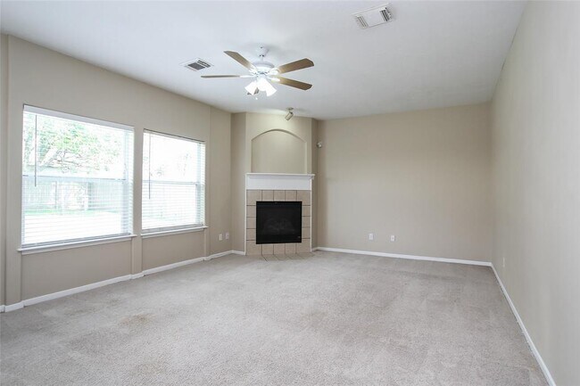 Building Photo - 12230 Heritage Grove Dr