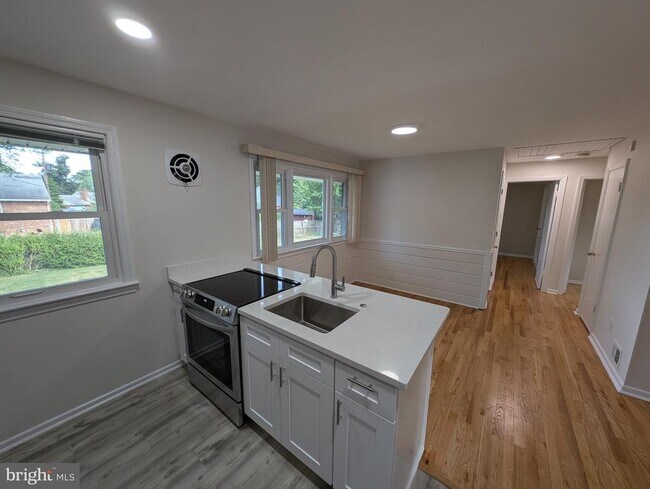 Building Photo - 9319 Riggs Rd