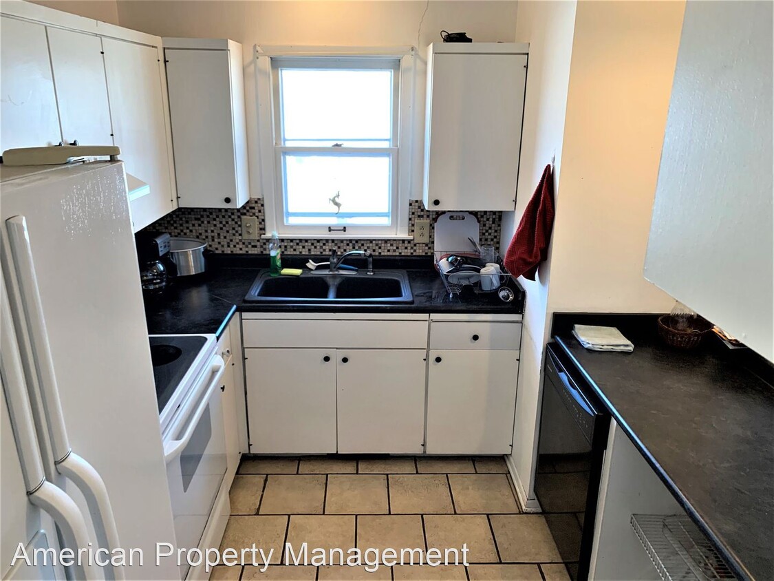 4 br, 2 bath House - 2645 Kimball Ave Photo